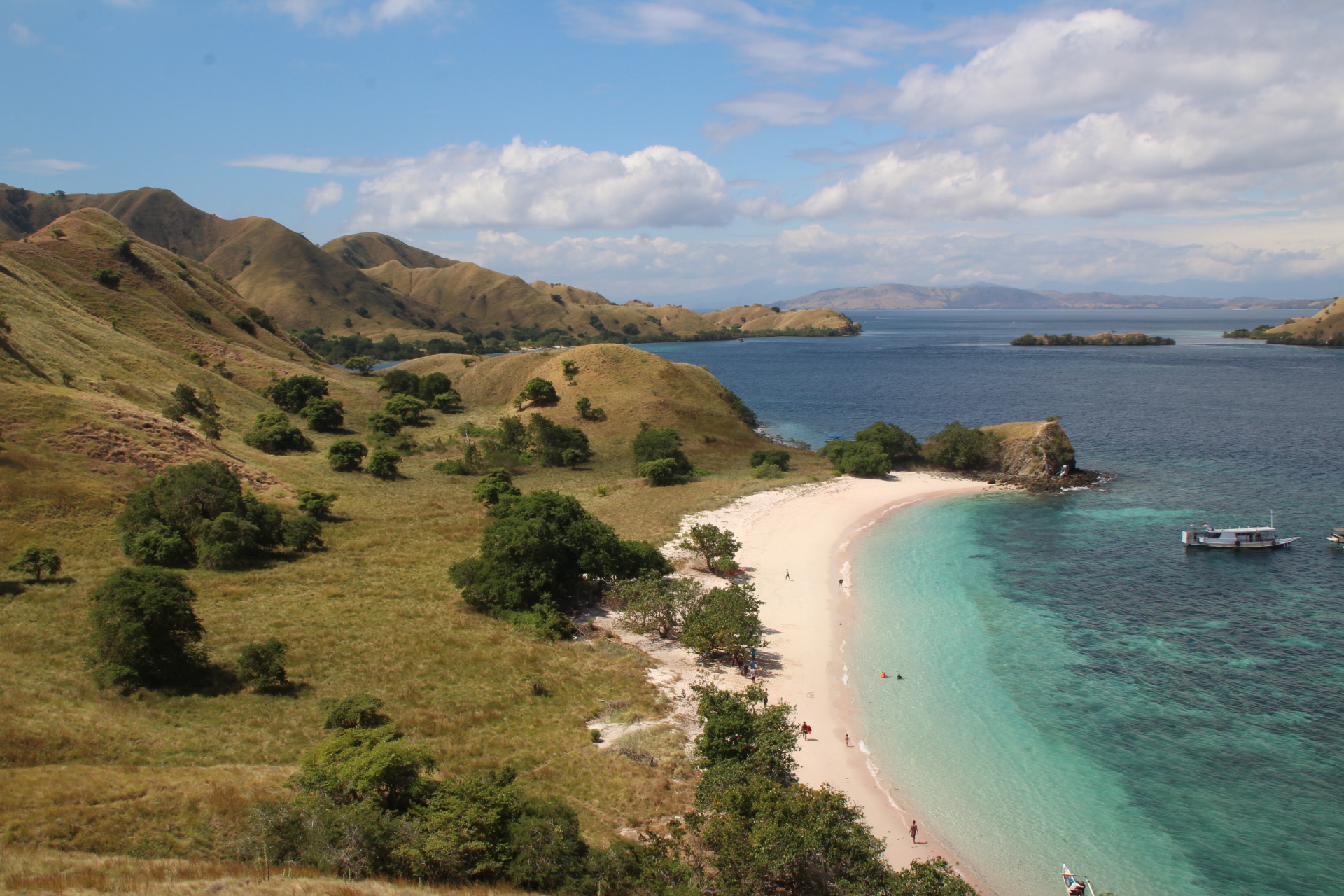 Komodo island tour 3 days 2 nights privat tour in indonesia